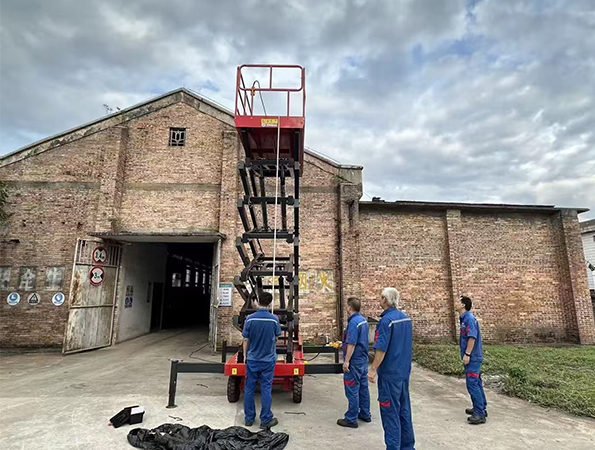 高空作業(yè)平臺